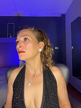 Snapshot of JennaMilf_ chatting on 24, 4, 2026 JennaMilf online show from 24, 4, 2026