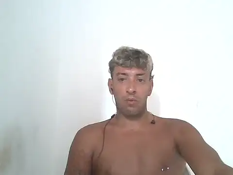 Snapshot of alpalo420 chatting on 12, 1, 2026 alpalo420 online show from 12, 1, 2026