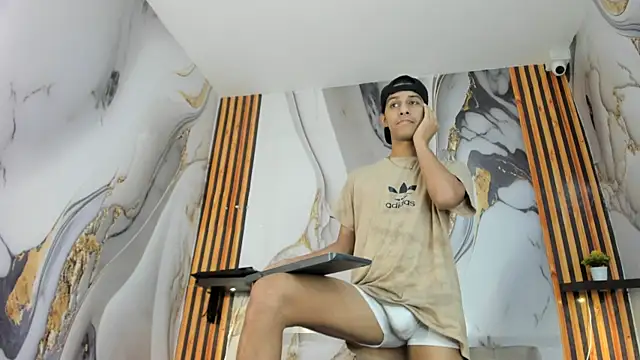 Victor LatinBoy online show from 13, 1, 2026