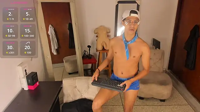 Victor LatinBoy online show from 10, 4, 2026