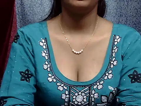 cute Dirty Diva online show from 4, 4, 2026