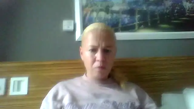 jennyblondeuk online show from 4, 4, 2026