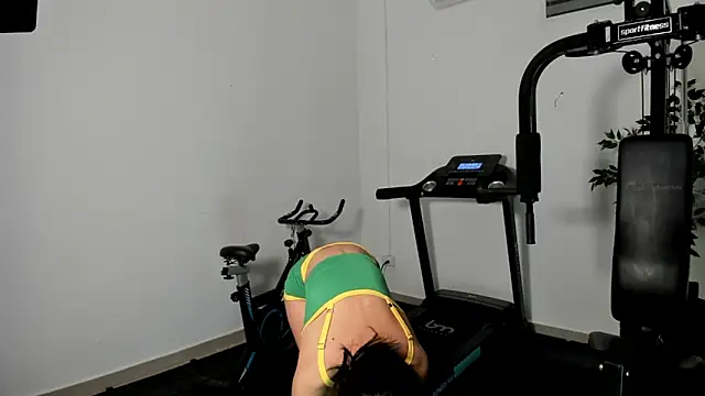 Snapshot of Zenith_glow chatting on 3, 3, 2026 Zenith glow online show from 3, 3, 2026