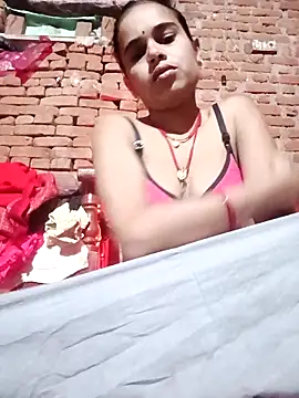 Snapshot of Fency_Love143 chatting on 5, 2, 2026 Fency Love143 online show from 5, 2, 2026