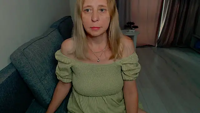 MiLenaMilf online show from 2, 7, 2026