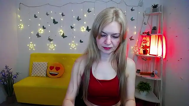 Snapshot of MelissaTyler chatting on 5, 5, 2026 MelissaTyler online show from 5, 5, 2026