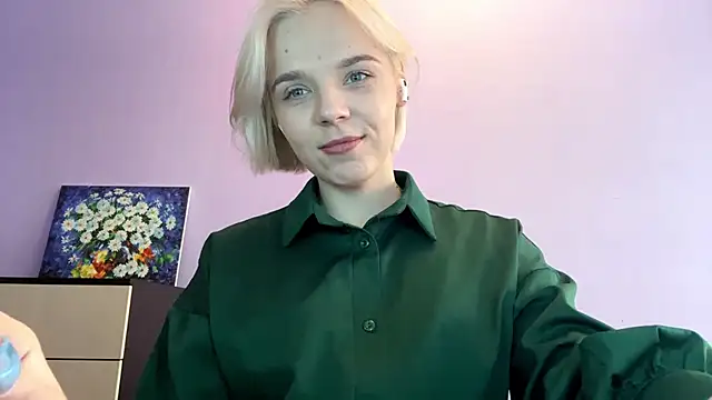 Scarlet cat online show from 22, 12, 2025