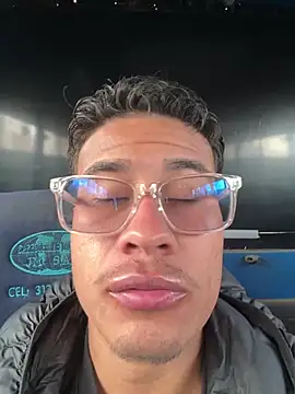 Snapshot of Latin_Paisa_Boy chatting on 18, 4, 2026 Latin Paisa Boy online show from 18, 4, 2026