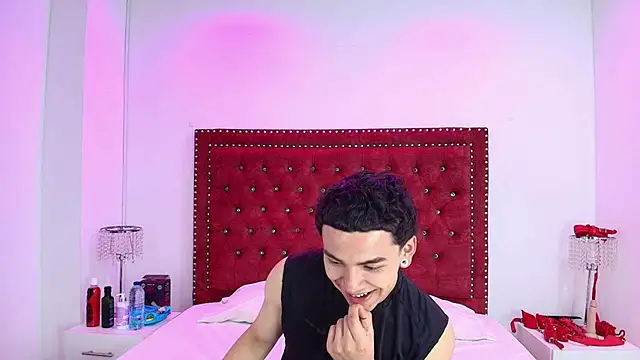 Snapshot of Jaden_and_sofia chatting on 26, 7, 2026 Jaden and sofia online show from 26, 7, 2026