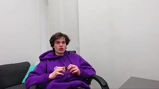 Daniel Shawnn online show from 7, 4, 2026