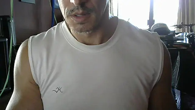 Snapshot of koolchillfun696969 chatting on 10, 7, 2026 koolchillfun696969 online show from 10, 7, 2026