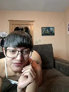 Snapshot of FaiiryArii chatting on 21, 4, 2026 FaiiryArii online show from 21, 4, 2026