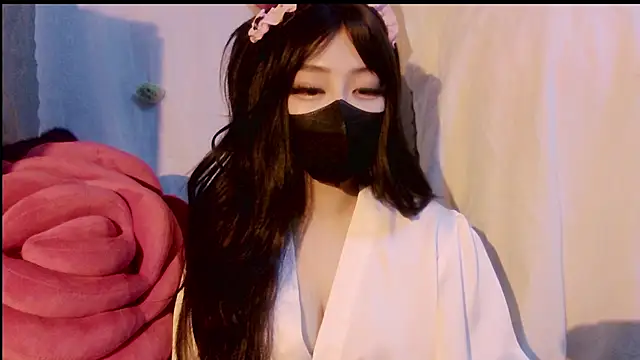 Girl-wets online show from 13, 2, 2026