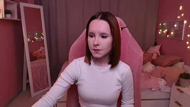 Haya Harareet online show from 12, 2, 2026