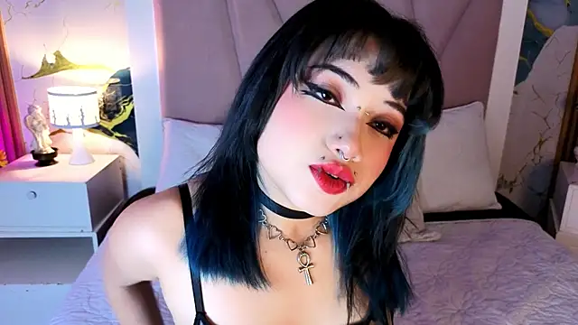 Snapshot of Sienna_Desiree chatting on 17, 7, 2026 Sienna Desiree online show from 17, 7, 2026