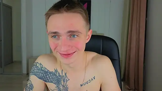 Snapshot of LEO__MILLER chatting on 7, 1, 2026 LEO MILLER online show from 7, 1, 2026