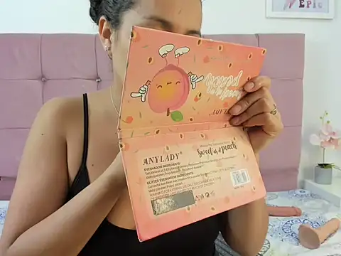 MiaKleinX online show from 2, 3, 2026