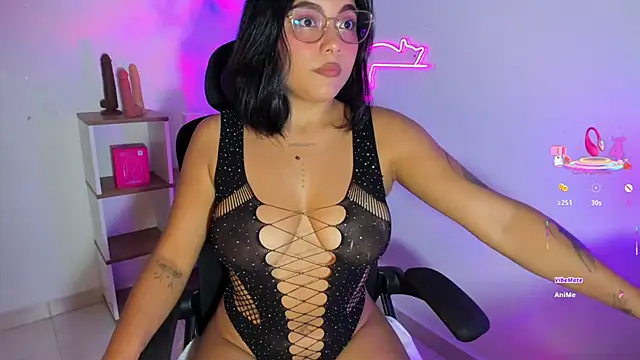 nina desire  online show from 2, 7, 2026