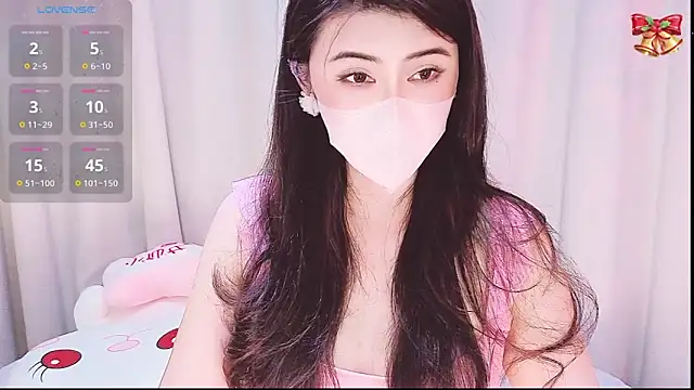 Snapshot of 1-Emma-1 chatting on 15, 5, 2026 1-Emma-1 online show from 15, 5, 2026