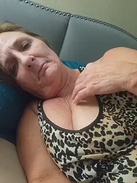 HotAzMilf online show from 3, 2, 2026