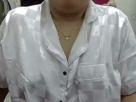 Sarah no land online show from 25, 3, 2026