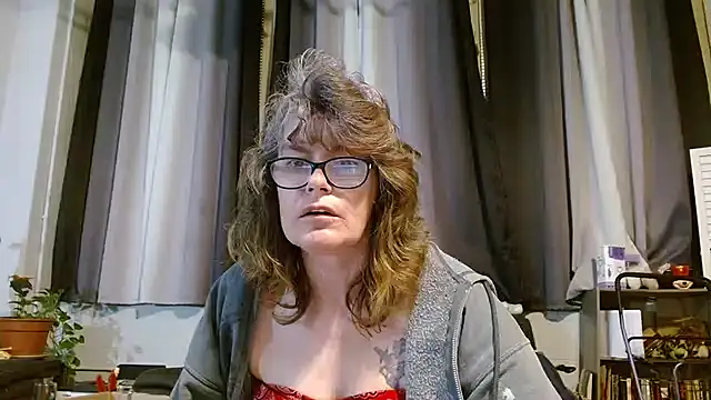 Snapshot of ladylavende3 chatting on 12, 3, 2025 ladylavende3 online show from 12, 3, 2025