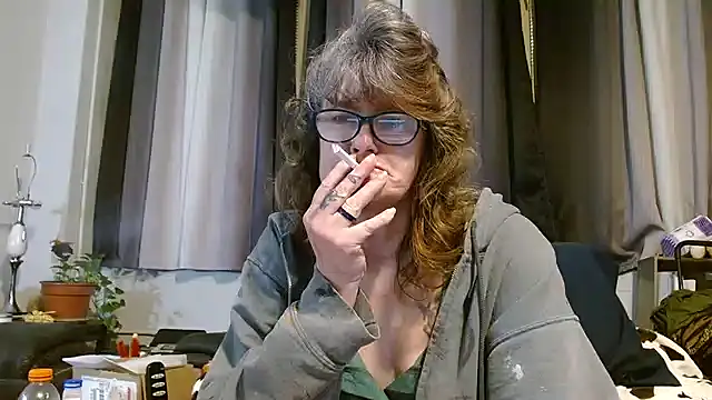 Snapshot of ladylavende3 chatting on 13, 3, 2025 ladylavende3 online show from 13, 3, 2025