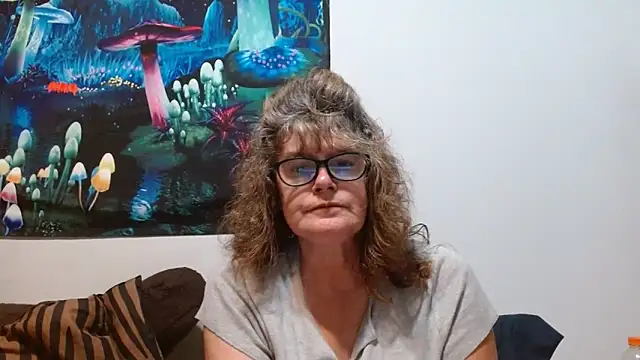 Snapshot of ladylavende3 chatting on 25, 9, 2025 ladylavende3 online show from 25, 9, 2025