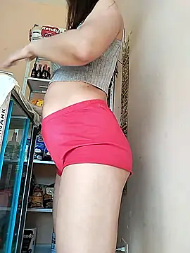 Lara queenxxx online show from 18, 1, 2026