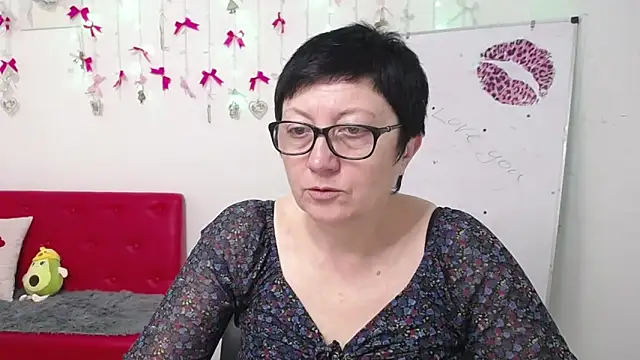 Snapshot of EmilyL0ve chatting on 18, 4, 2026 EmilyL0ve online show from 18, 4, 2026