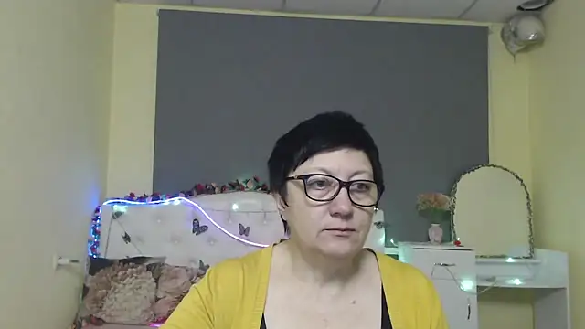 Snapshot of EmilyL0ve chatting on 1, 5, 2026 EmilyL0ve online show from 1, 5, 2026
