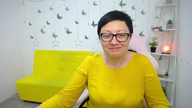 Snapshot of EmilyL0ve chatting on 20, 5, 2026 EmilyL0ve online show from 20, 5, 2026