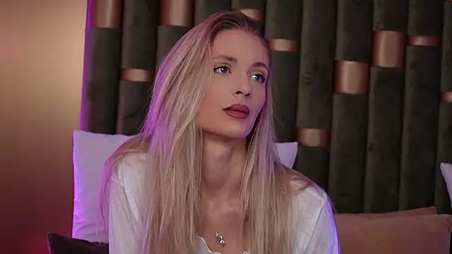 AmeliaAngel online show from 7, 10, 2025