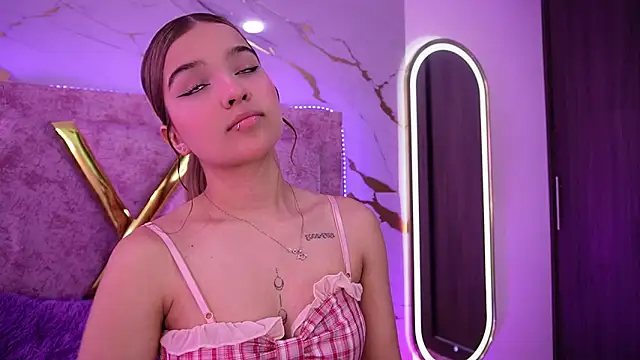 Lia collinsx online show from 7, 1, 2026