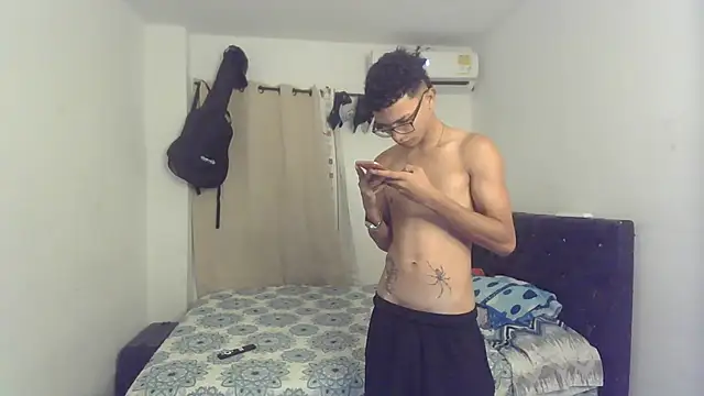 pocket loversxxx online show from 8, 4, 2026