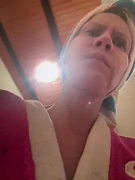 cintia love online show from 12, 1, 2026