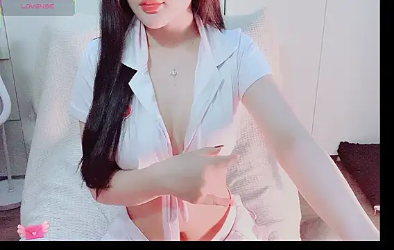 Junnatalie   online show from 13, 1, 2026