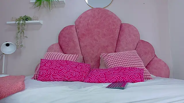 SamanthaSky   online show from 15, 1, 2026