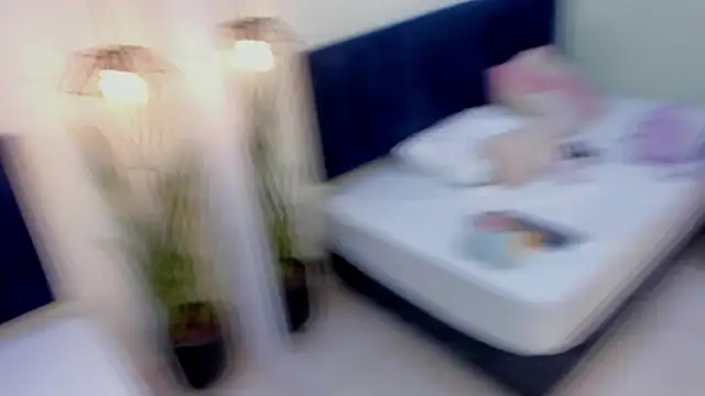 mayaevansmg online show from 11, 4, 2026