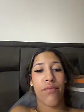 Snapshot of vicky_bass_ chatting on 19, 5, 2026 vicky bass online show from 19, 5, 2026