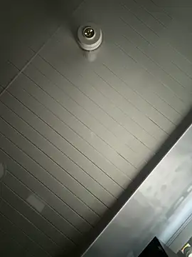 lriana miller online show from 16, 4, 2026