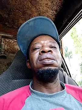 Negaomalinha1 online show from 13, 2, 2026