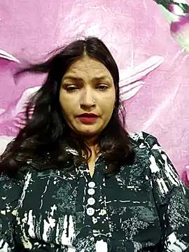 Snapshot of Priyaa_1433 chatting on 5, 7, 2026 Priyaa 1433 online show from 5, 7, 2026