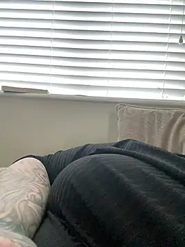 Size24Queen online show from 16, 1, 2026