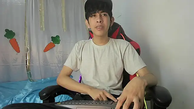 julian xx online show from 13, 4, 2026