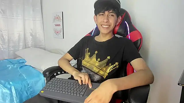 Snapshot of julian_xx chatting on 24, 4, 2026 julian xx online show from 24, 4, 2026