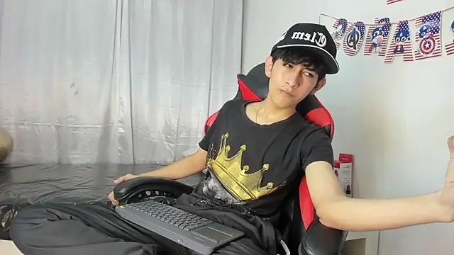 Snapshot of julian_xx chatting on 15, 5, 2026 julian xx online show from 15, 5, 2026
