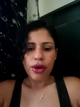 Lyra XOX online show from 6, 1, 2026