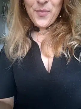 Snapshot of millfka chatting on 6, 2, 2026 millfka online show from 6, 2, 2026