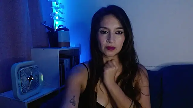 Almaglow  online show from 2, 3, 2026